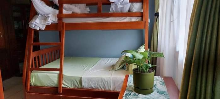 A picture of Secondhand Bunk bed