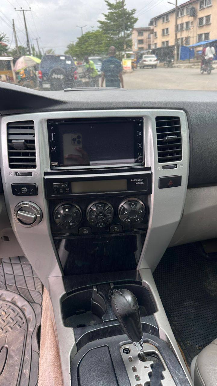 A picture of Toyota 4runner