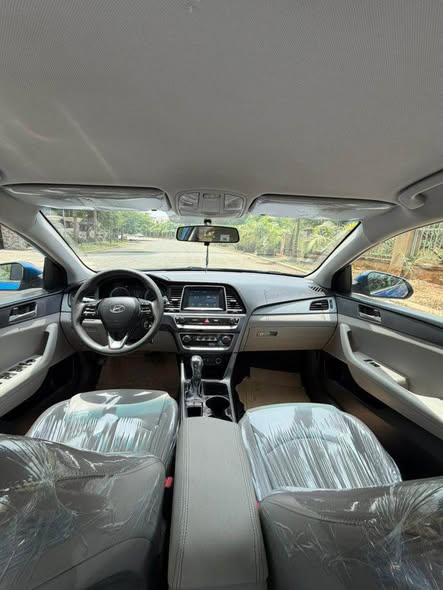 A picture of 2019 Hyundai Sonanta foreign Used on a DISTRESS Full 2026
