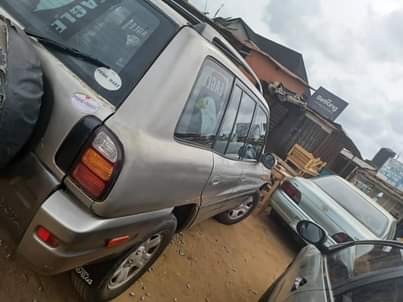 A picture of Used Rav4