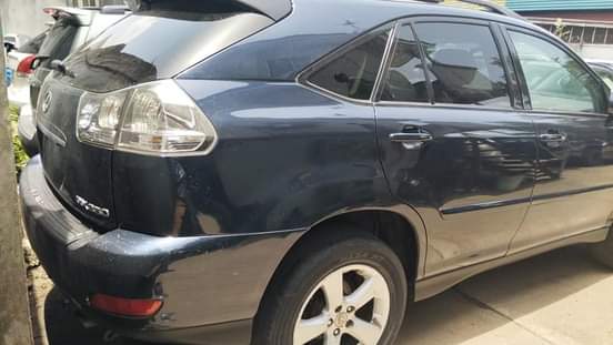 A picture of Extremely clean 2007 Rx350 toks