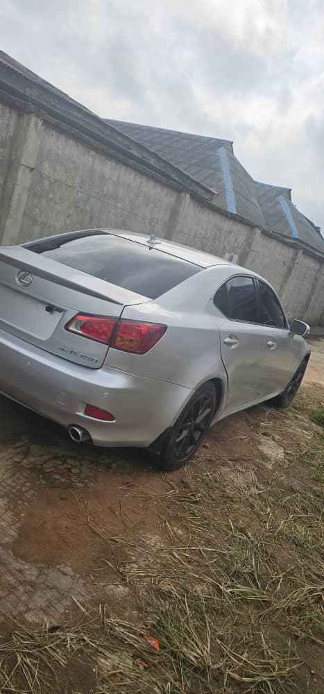 A picture of 2011 Lexus is 250
