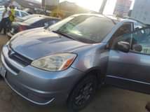 A picture of Toyota Sienna with very silent Engine Gear 100 Engine untampered