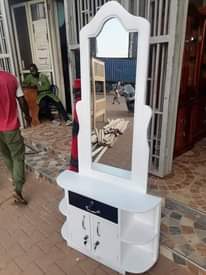 A picture of Dressing mirror