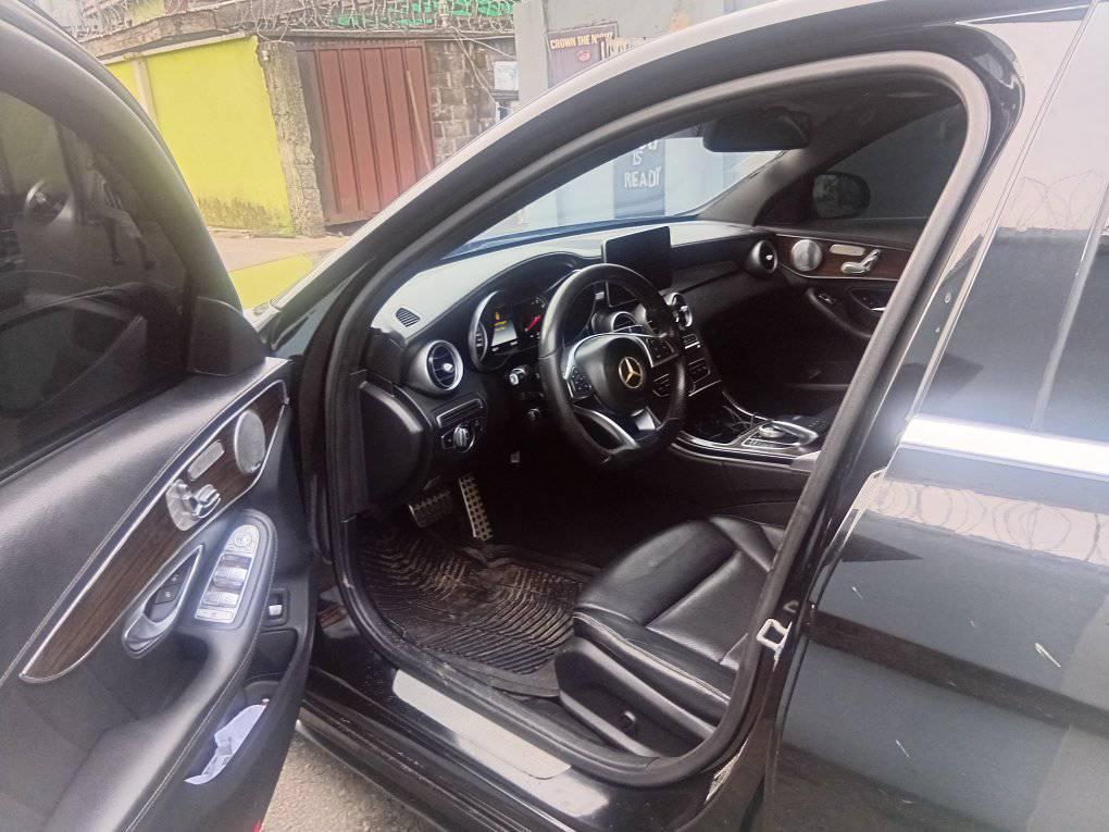A picture of 2023 Mercedes Benz c class