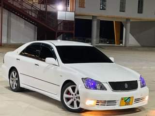 A picture of TOYOTA CROWN ATHLETE