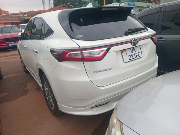 A picture of TOYOTA HARRIER 2018 MODEL