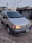 A picture of Toyota Sienna 2002 model For sale for just 1 950