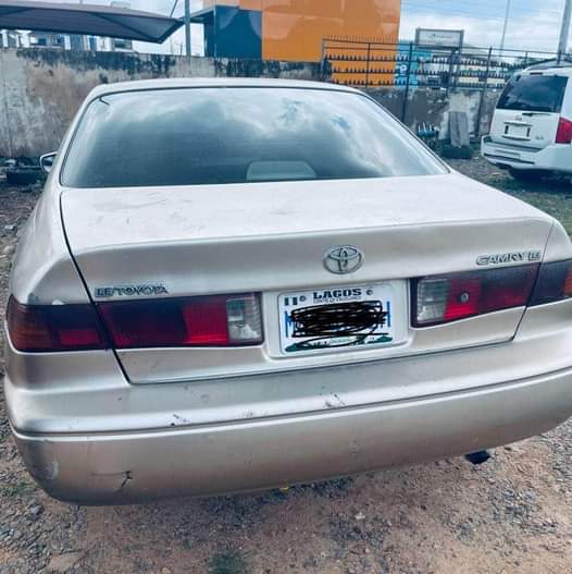 A picture of Toyota Camry envelope 2001