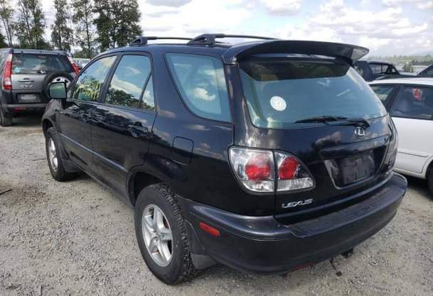 A picture of DIRECT TOKUNBO LEXUS RX300 AVAILABLE FIRST BODY NOTHING TO FIX
