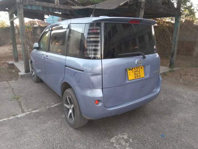 A picture of Toyota sienta