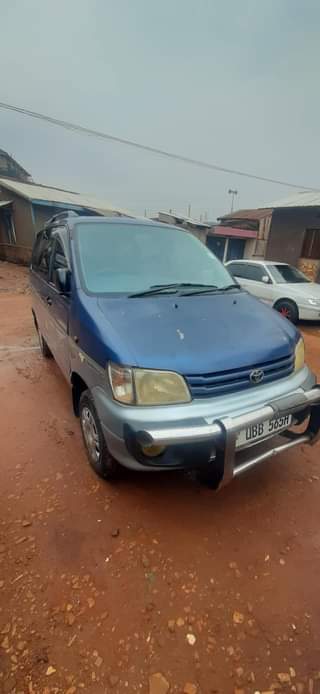 A picture of Toyota noar UGX 22 000 000