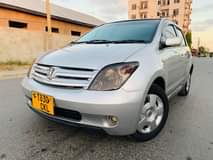 A picture of Toyota I IST