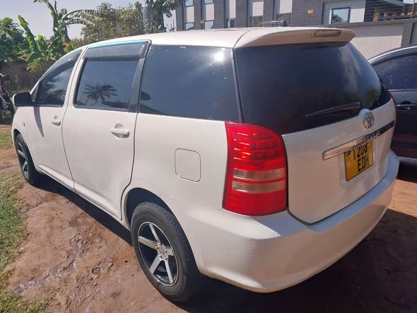A picture of TOYOTA WISH 16 500 000