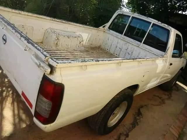 used nissan hardbody