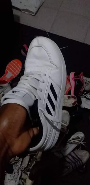 A picture of Shoes