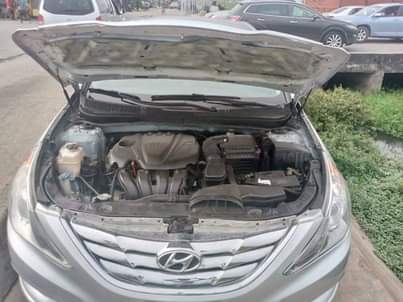 A picture of Dealer in all kinds of cars