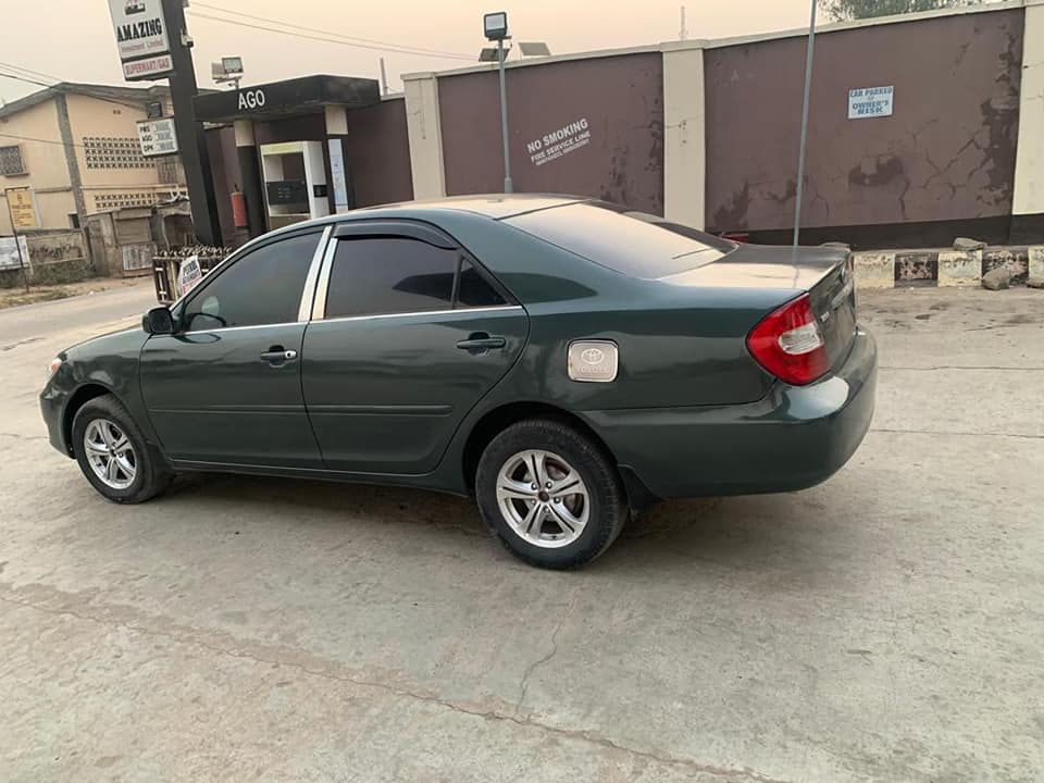 A picture of TOYOTA Camry 04