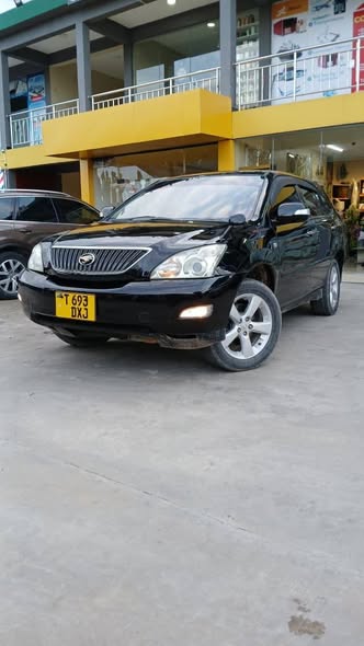 A picture of TOYOTA HARRIER 23 5M