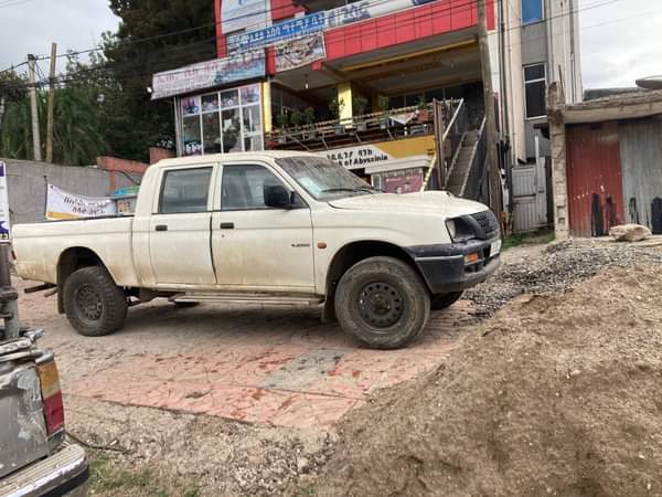 used toyota hilux