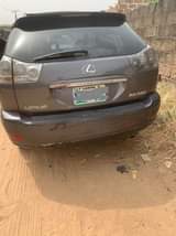 A picture of Lexus RX 330