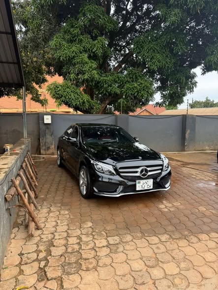 A picture of Mercedes benz c220 diesel