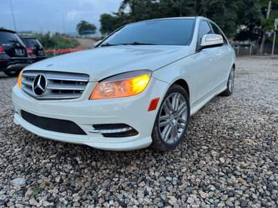 A picture of 2009 C300