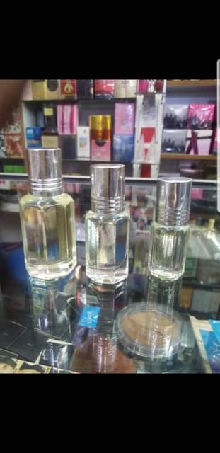 A picture of oil perfumes