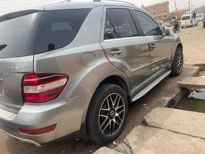 A picture of Mercedes Benz 2010 ml350 Neatly used but not registered engine