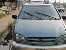 A picture of Sharp n clean toyota sennia 2002