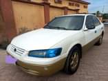 A picture of registered 2000 toyota camry for sale
