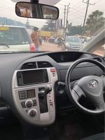 A picture of Toyota Ractis 2010