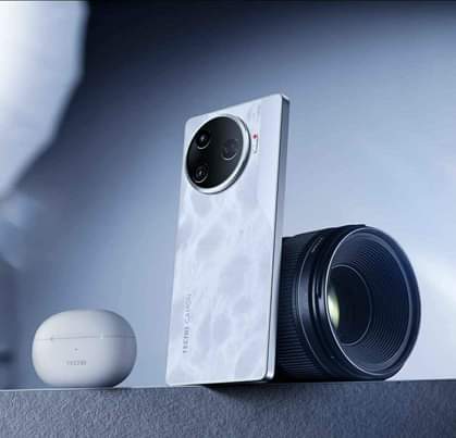 A picture of Tecno Camon 30