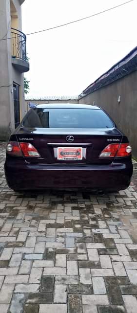 A picture of Super Sharp Lexus es300 04 model Belgium Grade First body