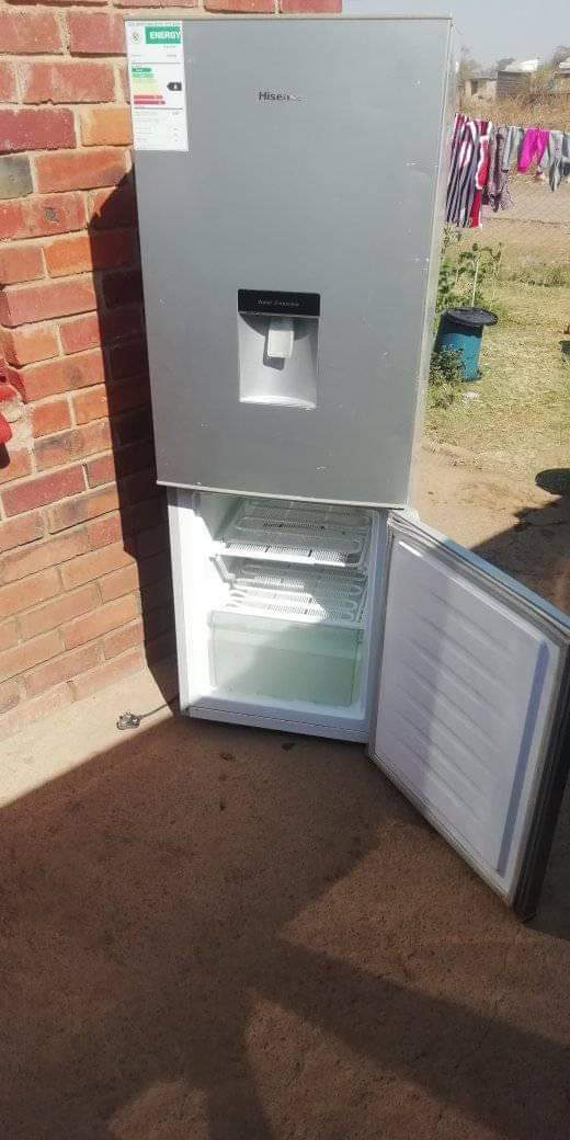 classifieds/fridges