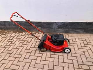 A picture of LAWN MOWER MASHINE YA KUKATAA MAJANI