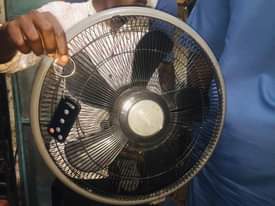 A picture of FENI YA UKUTANI YA REMOTE KWA 55000 TU. 0653142079