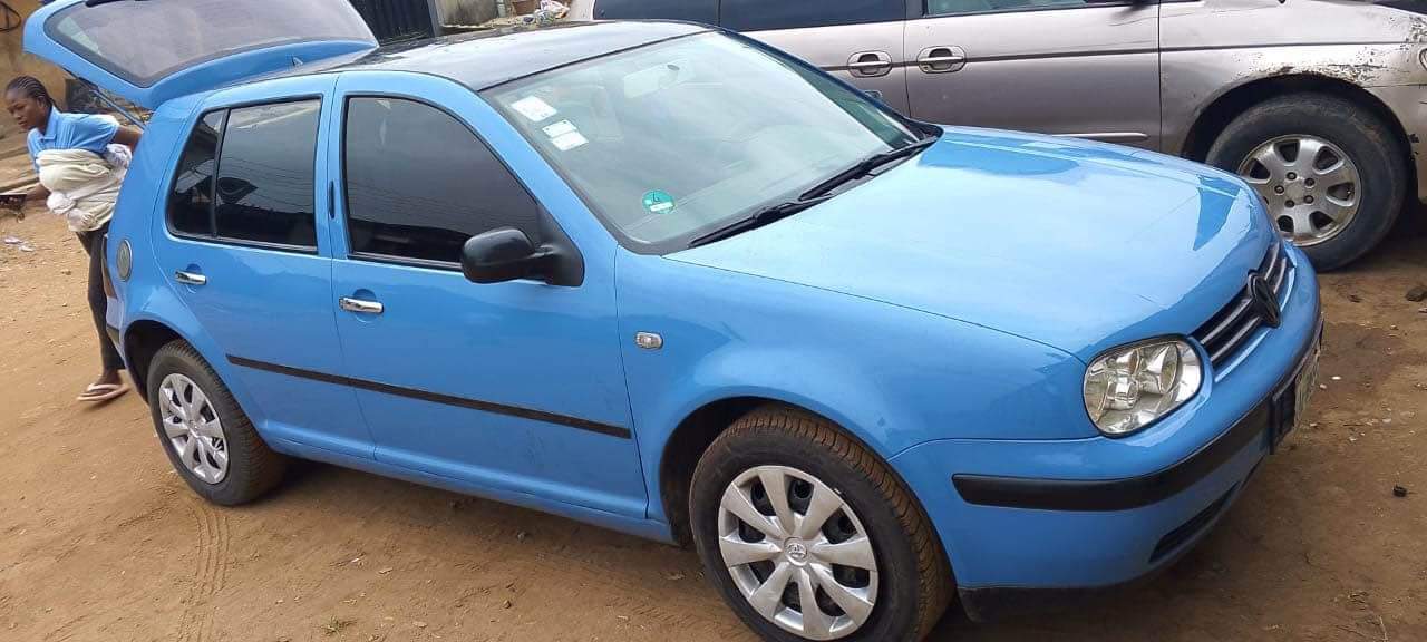 A picture of Preowned 2005 golf4
