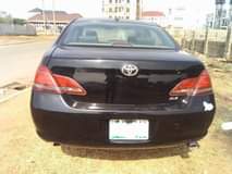 A picture of Toyota Avalon 2008