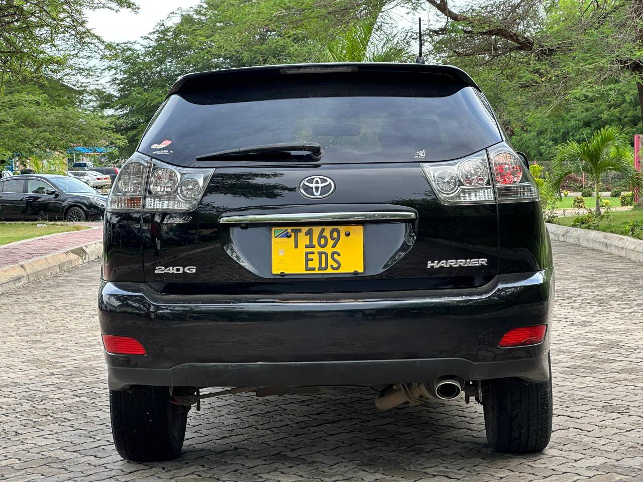 A picture of TOYOTA HARRIER BEI 30 MILIONI