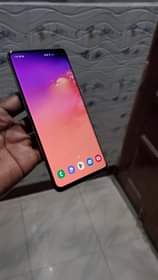 A picture of Samsung s10
