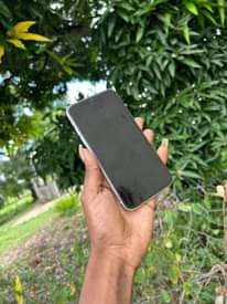 A picture of iPhone 11 64GB