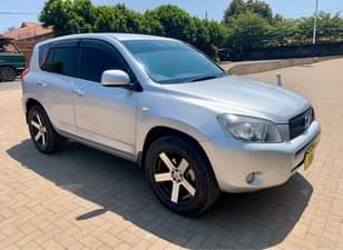A picture of Nauza TOYOTA RAV 4