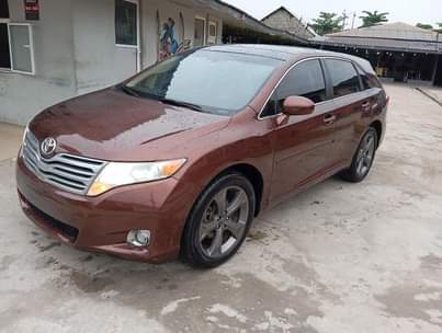 A picture of 2010 Toyota venza full option