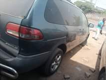 A picture of 2002 Toyota Sienna