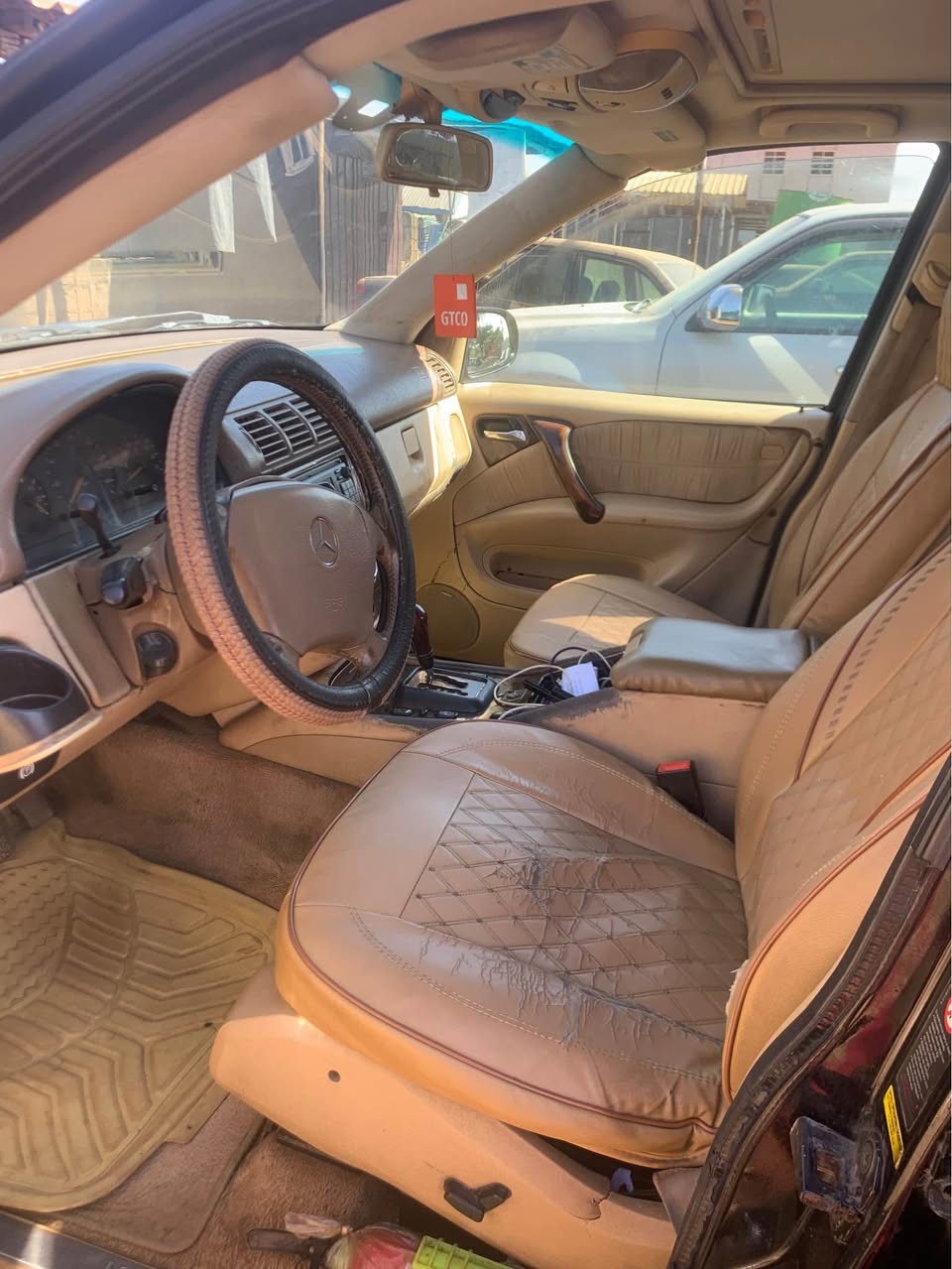 A picture of MERCEDES BENZ ML320