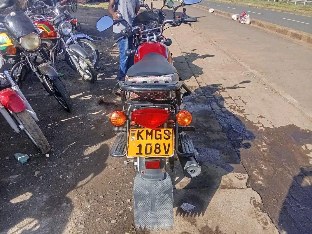 bajaj boxer