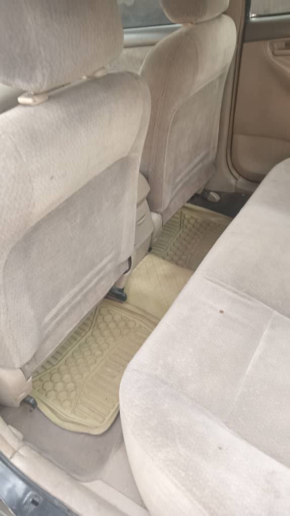 A picture of 2003 Corolla