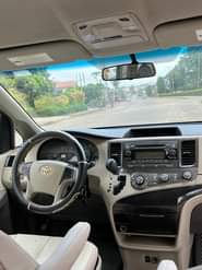 A picture of 234 813 013 6002 Toyota Sienna Used 2011 Very sharp