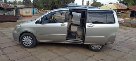 A picture of TOYOTA RAUM 0715403214